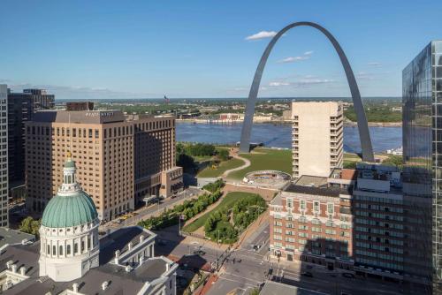 Hyatt Regency Saint Louis at The Arch allows 18 year olds to book a room in St. Louis