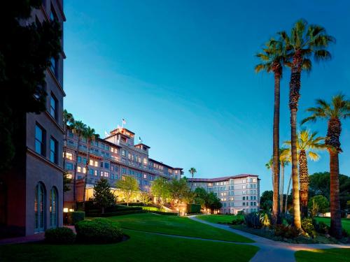 The Langham Huntington, Pasadena allows 18 year olds to book a room in Pasadena