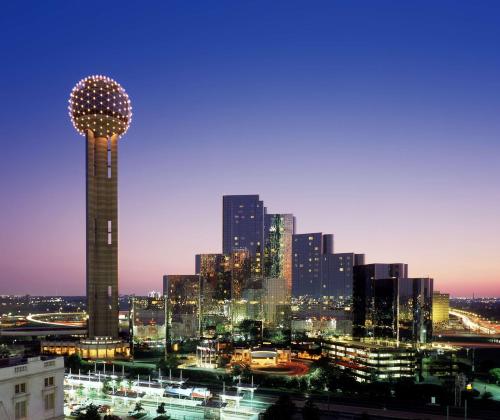 Hyatt Regency Dallas allows 18 year olds to book a room in Dallas