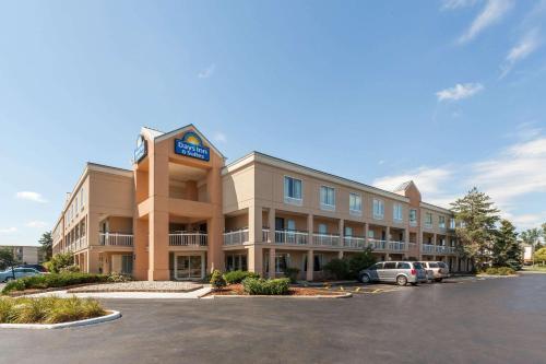 Days Inn & Suites by Wyndham Warren allows 18 year olds to book a room in Warren