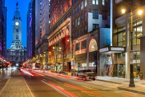 Cambria Hotel Philadelphia Downtown Center City allows 18 year olds to book a room in Philadelphia