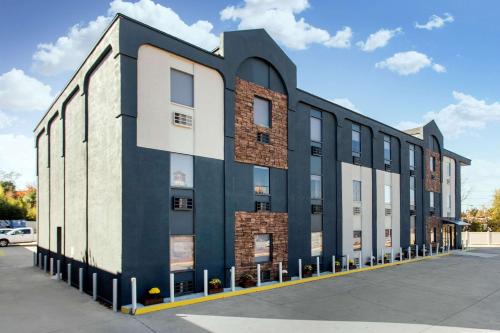 Gallus Stadium Park Inn, Ascend Hotel Collection allows 18 year olds to book a room in Columbia