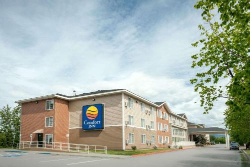 Comfort Inn Ship Creek Anchorage allows 18 year olds to book a room in Anchorage