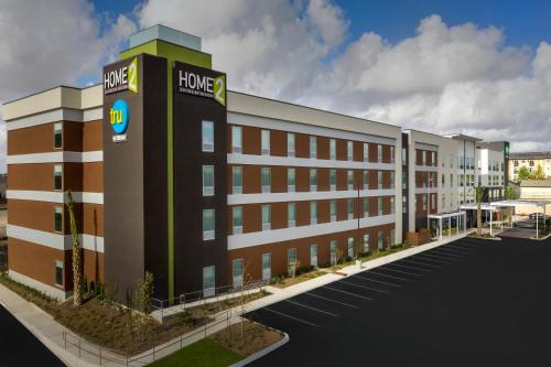 Home2 Suites by Hilton San Antonio Lackland SeaWorld allows 18 year olds to book a room in San Antonio