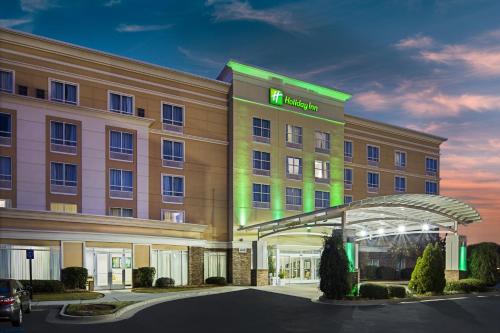 Holiday Inn Augusta West I-20, an IHG Hotel allows 18 year olds to book a room in Augusta