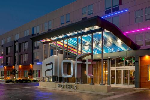 Aloft Charlotte Airport allows 18 year olds to book a room in Charlotte