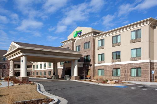 Holiday Inn Express West Valley City, an IHG Hotel allows 18 year olds to book a room in West Valley City