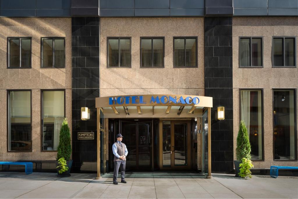 Kimpton Hotel Monaco Chicago, an IHG Hotel allows 18 year olds to book a room in Chicago