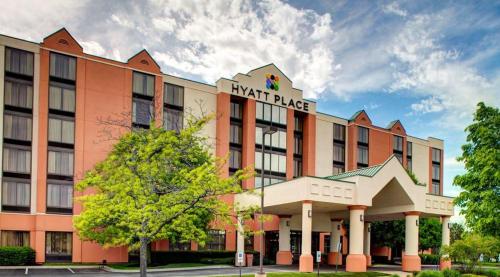 Hyatt Place Tulsa South Medical District allows 18 year olds to book a room in Tulsa