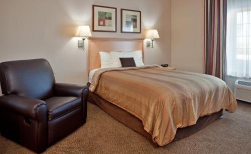 Candlewood Suites Olathe, an IHG Hotel allows 18 year olds to book a room in Olathe