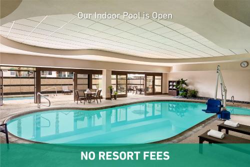 Embassy Suites by Hilton Convention Center Las Vegas allows 18 year olds to book a room in Las Vegas