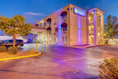 Americas Hotel - El Paso Airport / Medical Center allows 18 year olds to book a room in El Paso