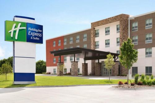 Holiday Inn Express - San Antonio East I-10 , an IHG Hotel allows 18 year olds to book a room in San Antonio