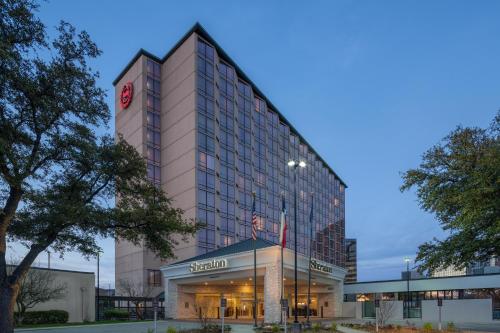 Sheraton Dallas Hotel by the Galleria allows 18 year olds to book a room in Dallas