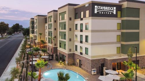 Staybridge Suites - San Bernardino - Loma Linda allows 18 year olds to book a room in San Bernardino