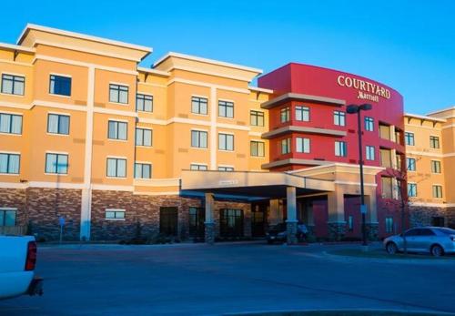 Courtyard by Marriott Lubbock Downtown/University Area allows 18 year olds to book a room in Lubbock