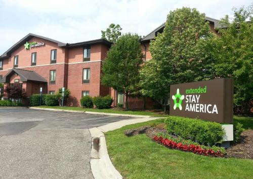 Extended Stay America Suites - Detroit - Warren allows 18 year olds to book a room in Warren