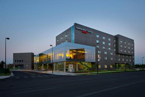 SpringHill Suites by Marriott Denver Downtown allows 18 year olds to book a room in Denver