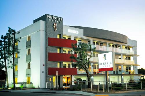 Hercor Hotel - Urban Boutique allows 18 year olds to book a room in Chula Vista