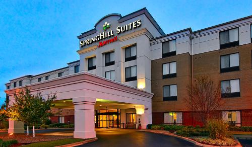 SpringHill Suites Louisville Hurstbourne/North allows 18 year olds to book a room in Louisville