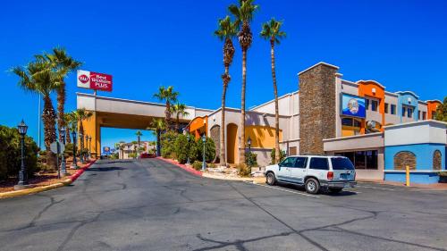 Best Western Plus El Paso Airport Hotel & Conference Center allows 18 year olds to book a room in El Paso