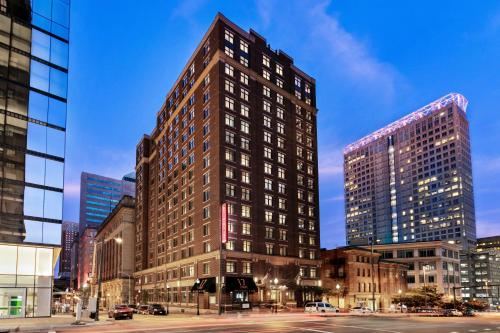 Residence Inn by Marriott Baltimore Downtown/ Inner Harbor allows 18 year olds to book a room in Baltimore