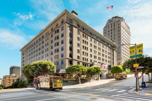 Stanford Court San Francisco allows 18 year olds to book a room in San Francisco