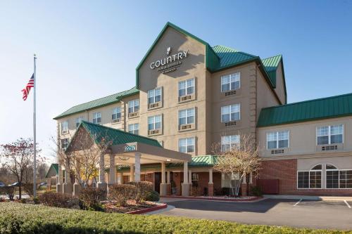 Country Inn & Suites by Radisson, Lexington, KY allows 18 year olds to book a room in Lexington