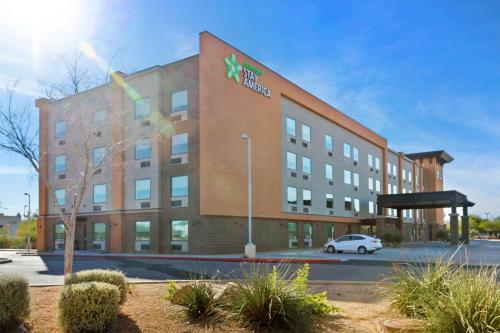 Extended Stay America Premier Suites - Phoenix - Chandler - Downtown allows 18 year olds to book a room in Chandler