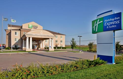 Holiday Inn Express Hotel & Suites Wichita Airport, an IHG Hotel allows 18 year olds to book a room in Wichita