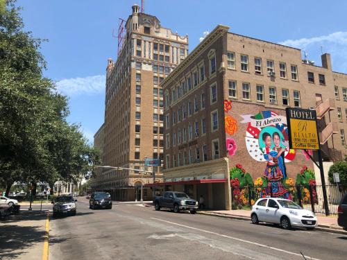 The Rialto Hotel allows 18 year olds to book a room in Laredo