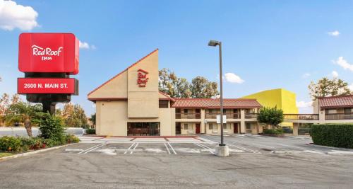 Red Roof Inn Santa Ana allows 18 year olds to book a room in Santa Ana