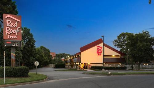 Red Roof Inn Virginia Beach allows 18 year olds to book a room in Virginia Beach