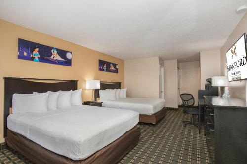 Stanford Inn & Suites Anaheim allows 18 year olds to book a room in Anaheim