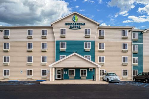 WoodSpring Suites Corpus Christi allows 18 year olds to book a room in Corpus Christi