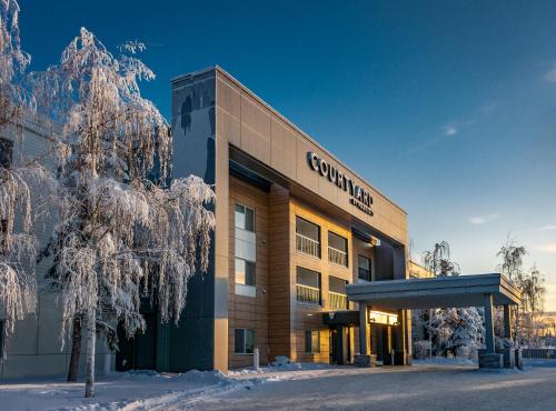 Courtyard by Marriott Anchorage Airport allows 18 year olds to book a room in Anchorage