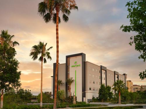 Element Anaheim Resort Convention Center allows 18 year olds to book a room in Anaheim