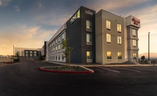 Home2 Suites By Hilton Riverside March Air Force Base, Ca allows 18 year olds to book a room in Riverside