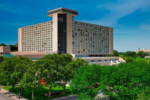 The Westin Kansas City at Crown Center allows 18 year olds to book a room in Kansas City