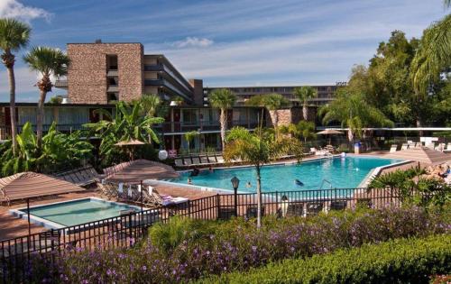 Rosen Inn International Near The Parks allows 18 year olds to book a room in Orlando