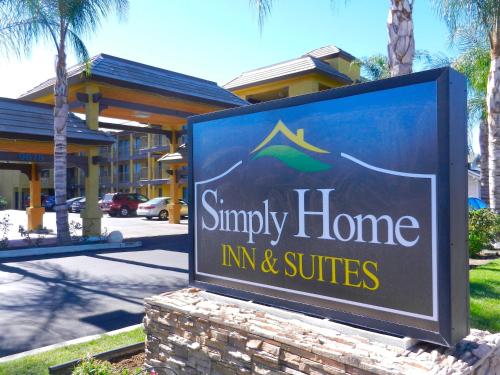 Simply Home Inn & Suites - Riverside allows 18 year olds to book a room in Riverside