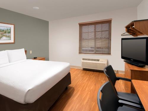 Extended Stay America Select Suites - Denver - Aurora allows 18 year olds to book a room in Aurora