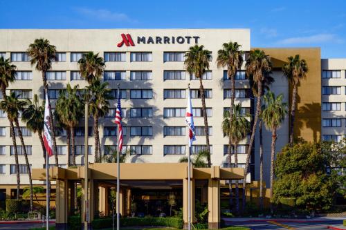 Long Beach Marriott allows 18 year olds to book a room in Long Beach