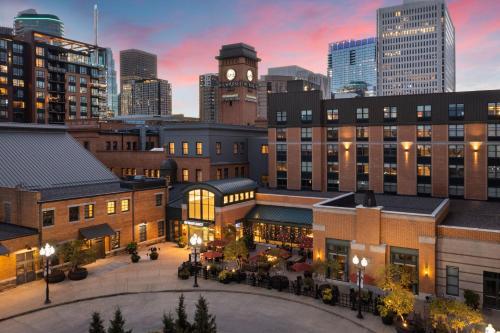 Renaissance Minneapolis Hotel, The Depot allows 18 year olds to book a room in Minneapolis