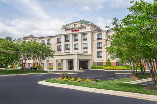 SpringHill Suites Raleigh-Durham Airport/Research Triangle Park allows 18 year olds to book a room in Durham