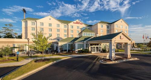 Hilton Garden Inn Augusta allows 18 year olds to book a room in Augusta