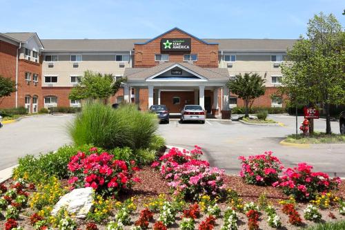 Extended Stay America Suites - Chesapeake - Churchland Blvd allows 18 year olds to book a room in Chesapeake