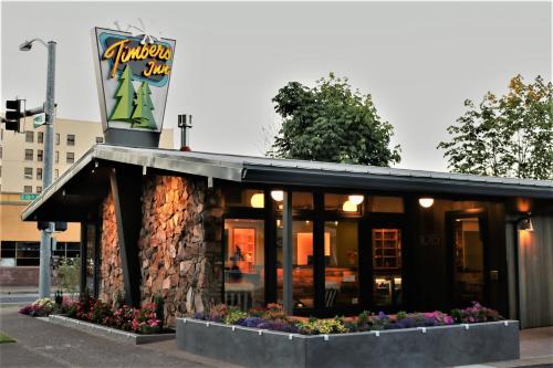 Timbers Motel allows 18 year olds to book a room in Eugene