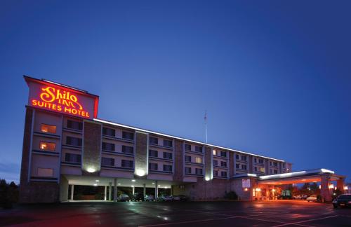 Shilo Inn Suites Salem allows 18 year olds to book a room in Salem