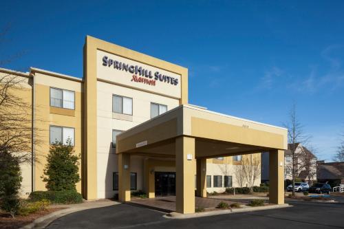 SpringHill Suites Columbus allows 18 year olds to book a room in Columbus 